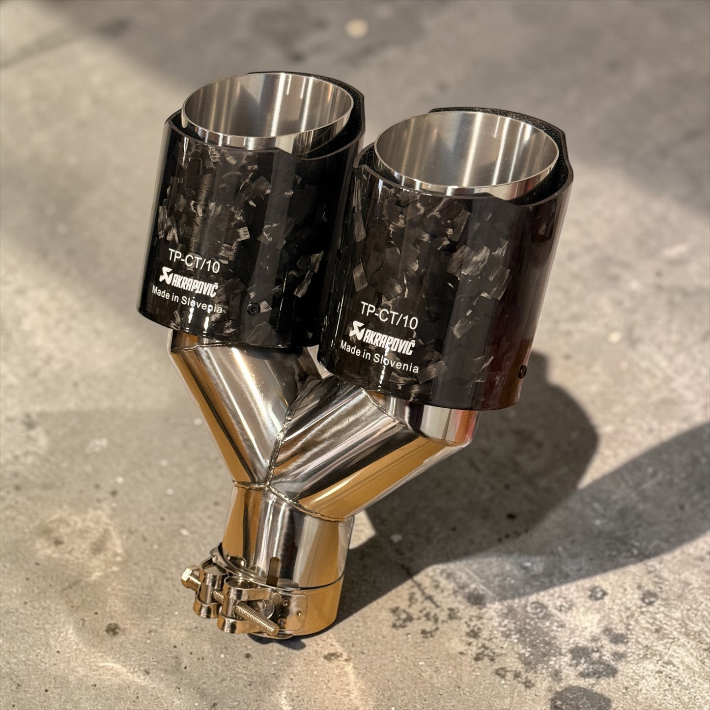 Akrapovic Forged Carbon Fiber Dual Exhaust Tip (1pc) - Modheads.in